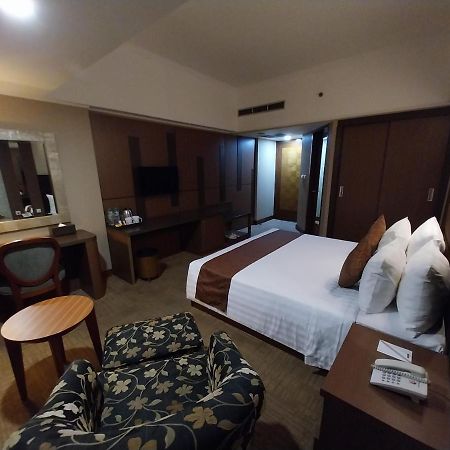 Horison Ultima Menteng ジャカルタ エクステリア 写真