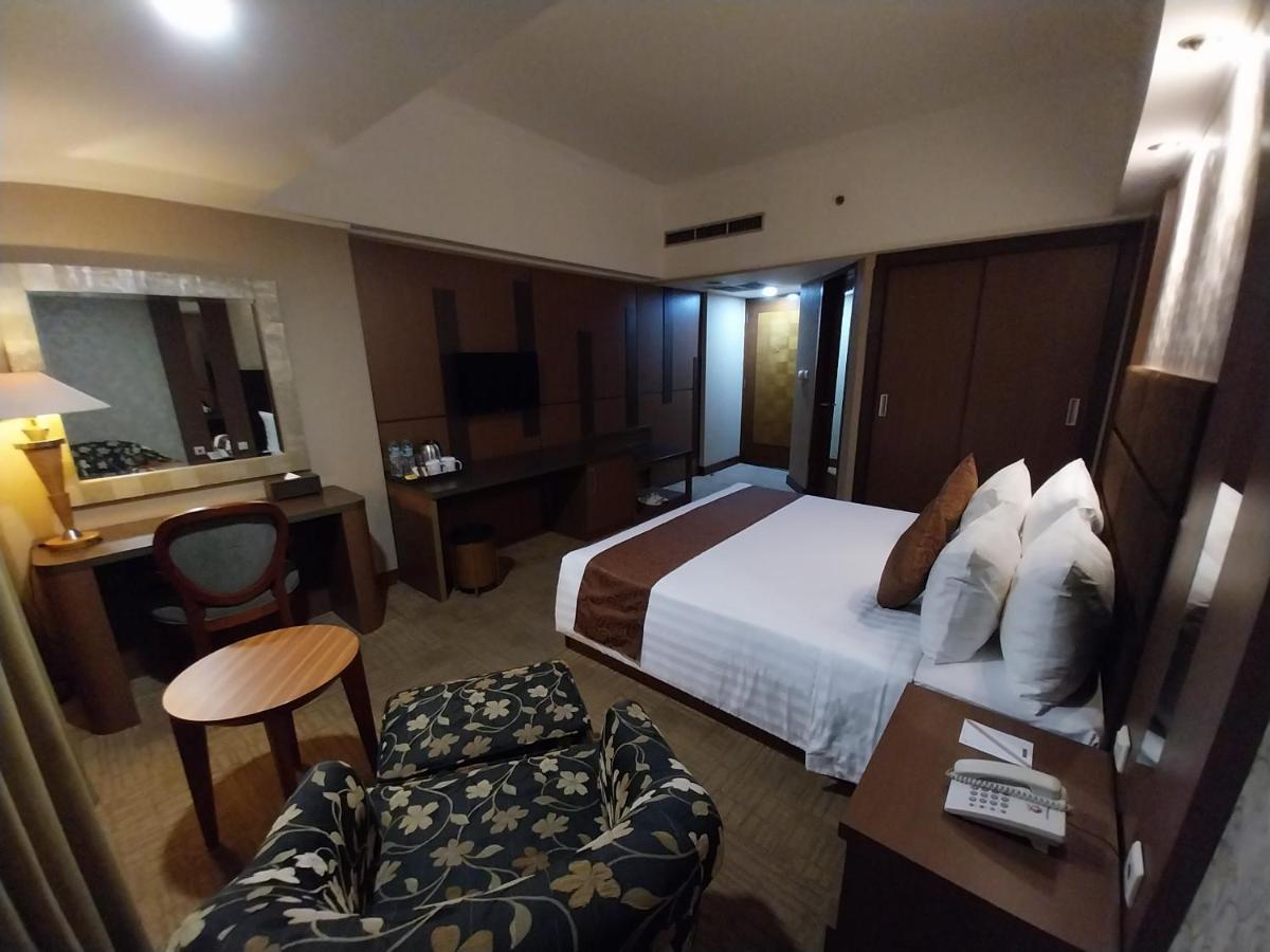 Horison Ultima Menteng ジャカルタ エクステリア 写真